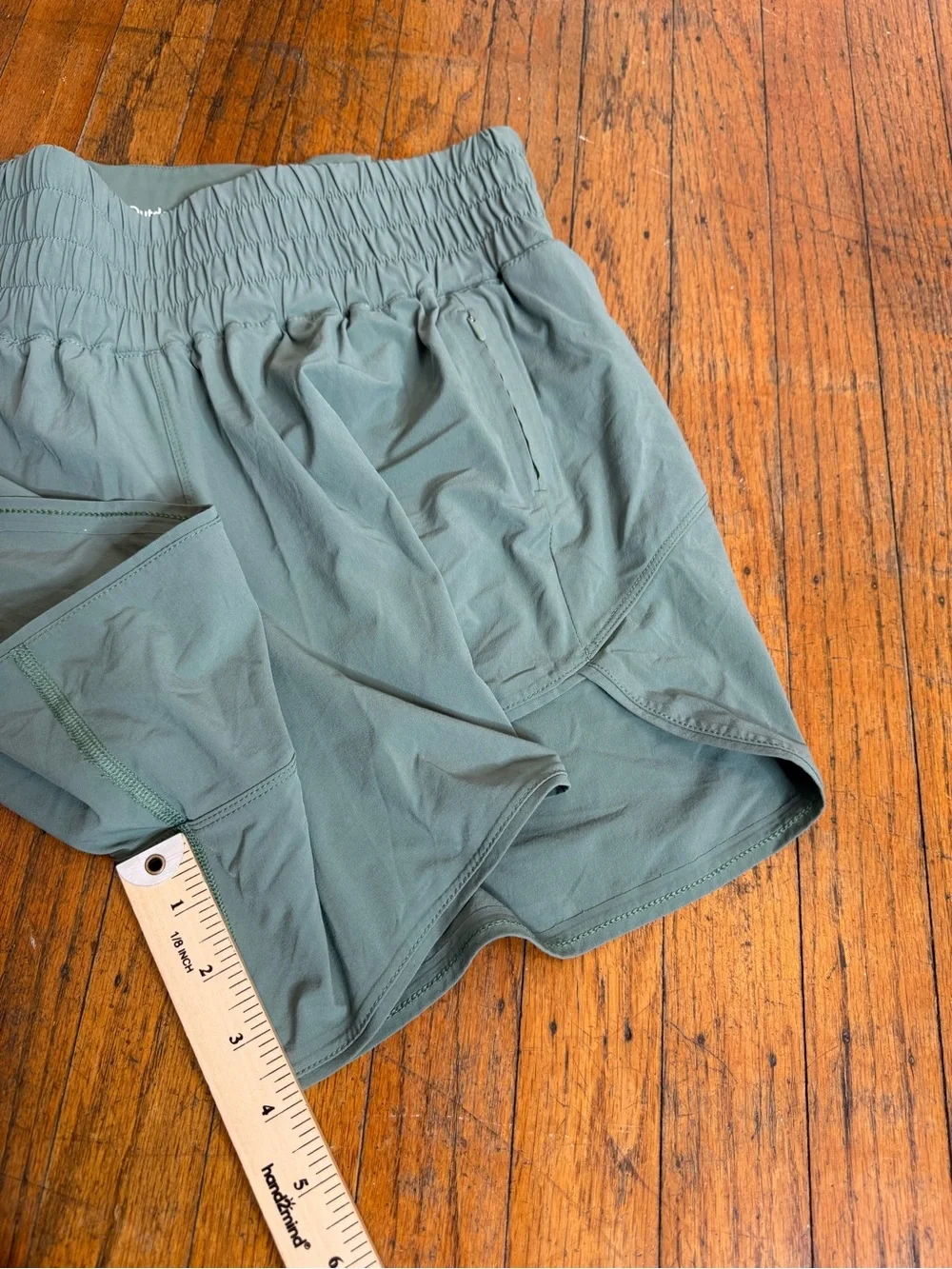 Outdoor Voices Womens Lightspeed 4” Shorts In Laurel Green Size Large - Picture 7 of 9
